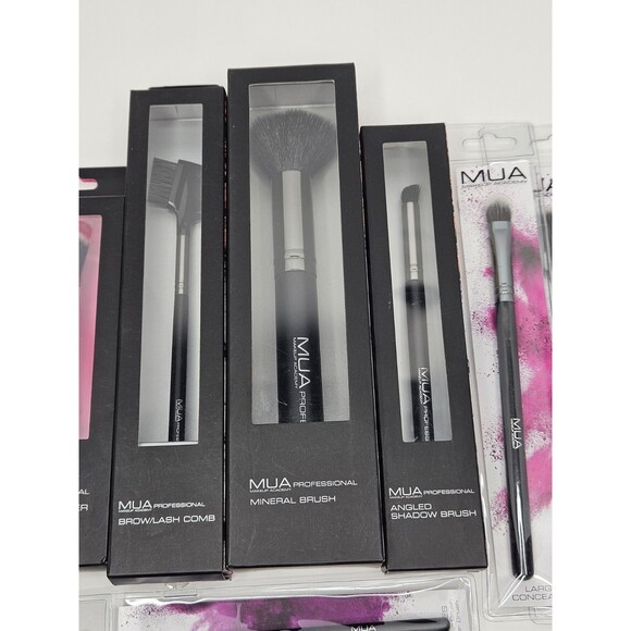 Lot of 8 Mua Professional Makeup Brushes New Concealer, Highlighter, Shadow, Fan - Picture 3 of 5